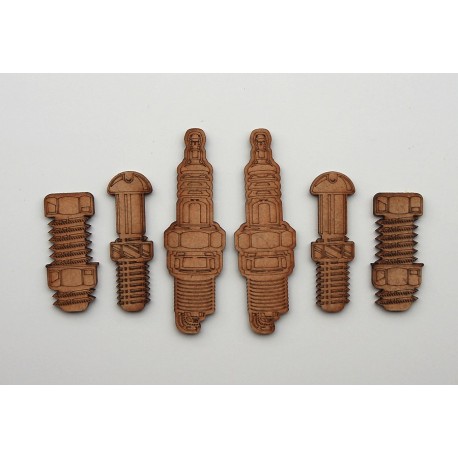 BOUGIES ET VIS EN BOIS 6 PIECES