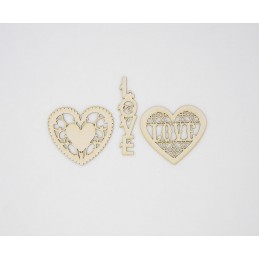 COEURS 2 MODELES ET MOT LOVE 3 PIECES EN CARTON